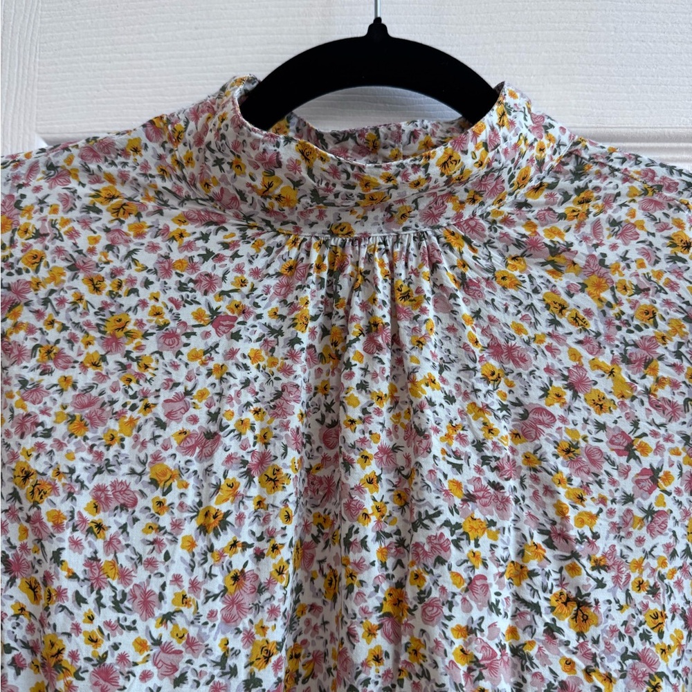 ROLLAS Stephanie Coast Floral Blouse Cropped Button Back Top Size Small - Picture 3 of 6